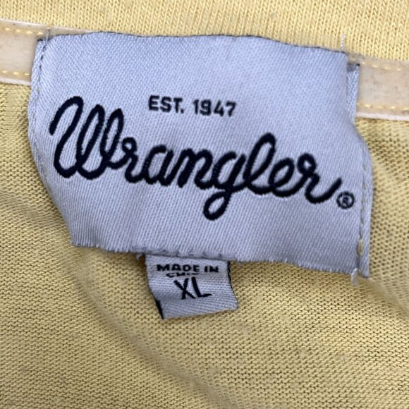Wrangler Brand Women’s XL Yellow Ultra Soft Long Sleeve Western Shirt - Picture 3 of 4